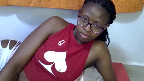 sweet_zarah online show from March 21, 9:03 am