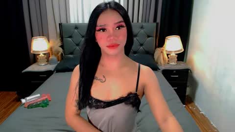 bea takashi  online show from May 30, 9:40 am