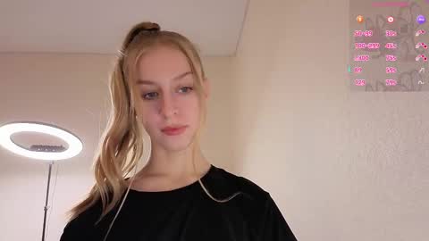 sweet_zz_gold online show from November 22, 9:02 pm