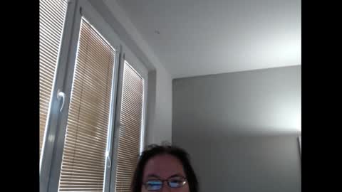 Sweetboobs85h online show from March 14, 10:52 am