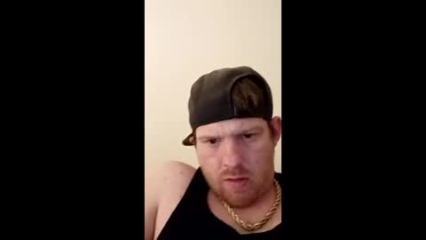 sweetbutt2400 online show from April 2, 5:26 am