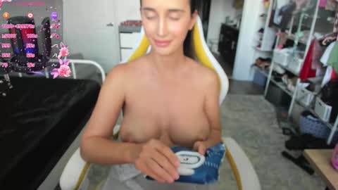 Anna online show from March 20, 6:24 pm