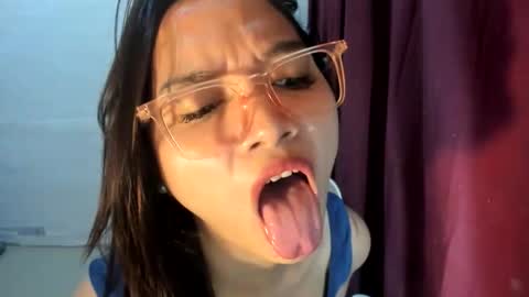 SOPHIA online show from December 3, 8:09 pm