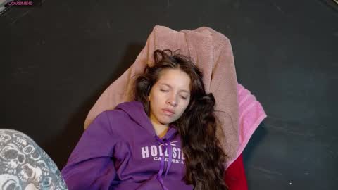 sweetdam12 online show from October 8, 11:21 pm