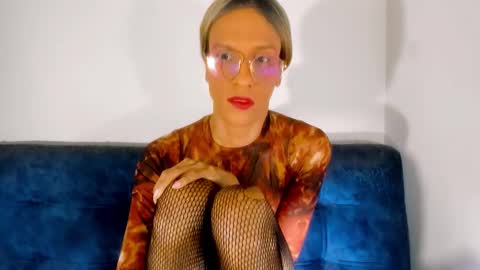 Amelia online show from October 24, 10:27 am