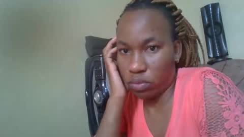 sweetdiva2012 online show from September 19, 5:55 am