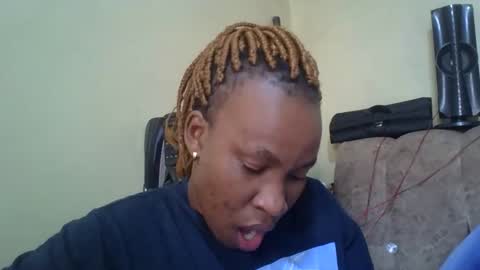 sweetdiva2012 online show from October 3, 7:16 am