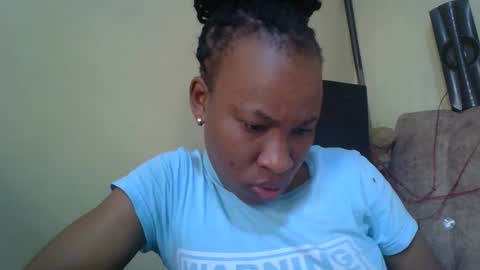 sweetdiva2012 online show from October 21, 4:39 am