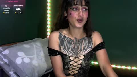 carolayn  online show from October 14, 10:35 pm