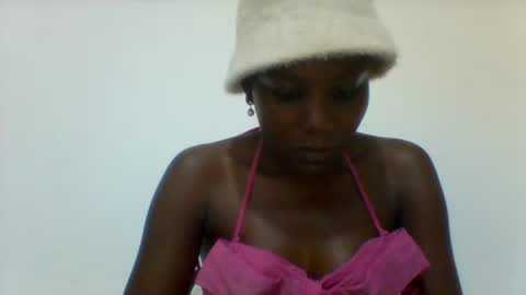 Snapshot of sweetfel chatting on October 6, 4:19 am sweetfel online show from October 6, 4:19 am