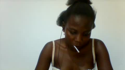 Snapshot of sweetfel chatting on October 5, 1:03 am sweetfel online show from October 5, 1:03 am