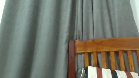 Snapshot of sweetfel chatting on October 4, 12:52 am sweetfel online show from October 4, 12:52 am