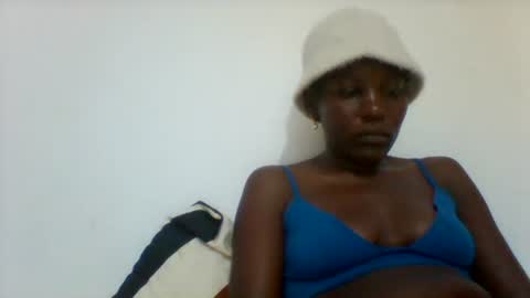 Snapshot of sweetfel chatting on October 7, 4:30 am sweetfel online show from October 7, 4:30 am