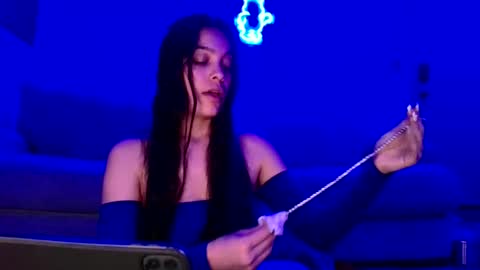 Snapshot of sweetieslikebutter chatting on February 27, 4:24 am Blu Sweets online show from February 27, 4:24 am