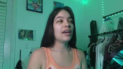 Snapshot of sweetieslikebutter chatting on September 16, 5:21 am Blu Sweets online show from September 16, 5:21 am