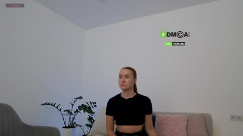 SweetKira1 online show from July 30, 1:01 pm