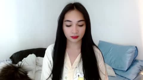 Lilly online show from February 24, 3:33 am