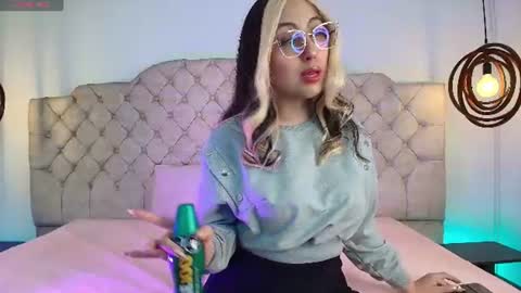 sweetlyundone online show from June 10, 7:46 pm