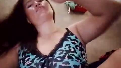 sweetmae32 online show from July 27, 11:24 pm