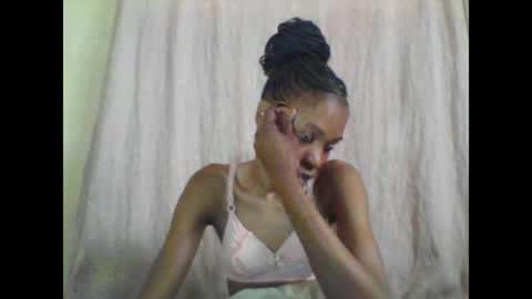 ESTHER online show from March 10, 12:17 pm