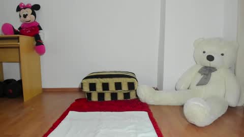 Anne online show from January 20, 8:09 am