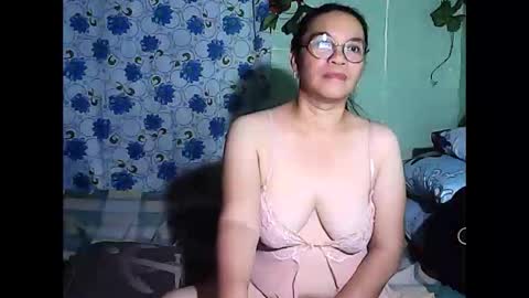 sweetsexyfiona431 online show from April 4, 9:33 pm