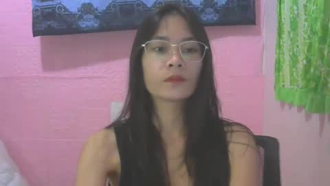 Mia online show from October 28, 2:56 am