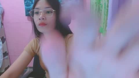 Mia online show from June 17, 5:12 am