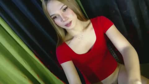 Snapshot of sweetstacy_18 chatting on February 19, 5:27 am Chella online show from February 19, 5:27 am