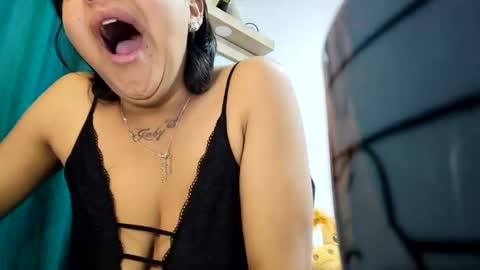sweett_candy1 online show from July 2, 12:21 pm