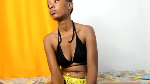 sweettrouble_ online show from July 24, 2:09 am