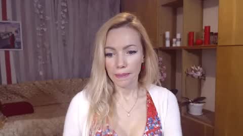 Sweety friend online show from December 3, 8:01 pm