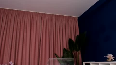 Leya online show from November 25, 5:50 am