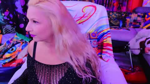 Snapshot of sweetylisahard chatting on October 13, 9:06 pm Lisa online show from October 13, 9:06 pm