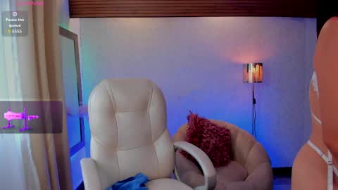 sweet online show from April 8, 8:23 pm