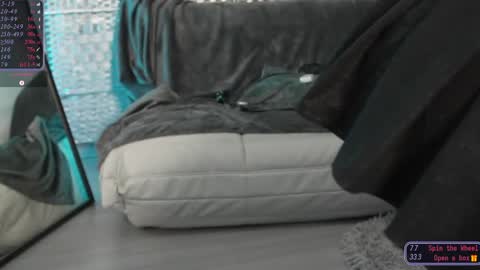 Sylvie online show from March 17, 2:27 am