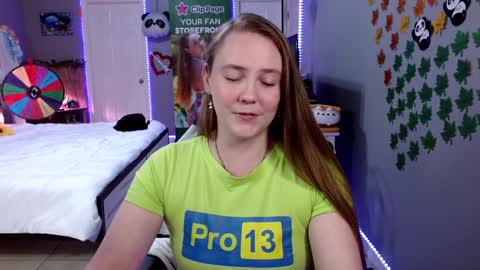 Jennah online show from March 8, 2:04 am