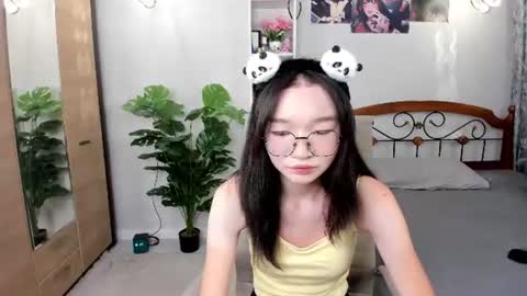 Yuki online show from July 30, 2:18 pm