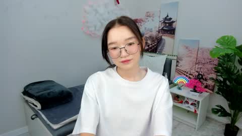 Yuki online show from June 11, 2:37 pm