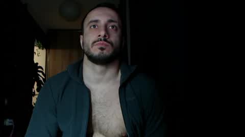 Huracane online show from February 3, 6:17 pm