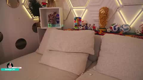 TAANNI online show from June 16, 9:41 pm