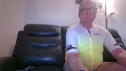 Snapshot of tacrunner66_ chatting on February 27, 3:15 pm tacrunner66_ online show from February 27, 3:15 pm