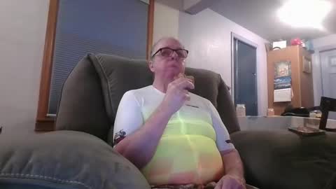 Snapshot of tacrunner66_ chatting on March 7, 2:25 am tacrunner66_ online show from March 7, 2:25 am