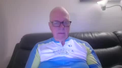Snapshot of tacrunner66_ chatting on September 27, 2:15 pm tacrunner66_ online show from September 27, 2:15 pm