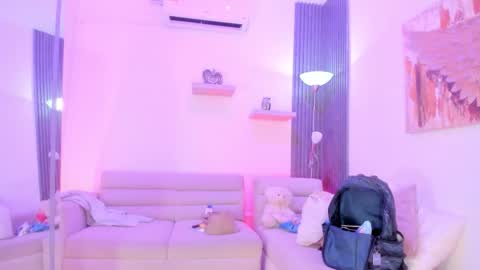 Tahiela  online show from February 21, 10:29 am