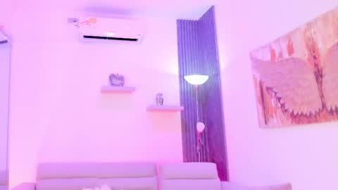 Tahiela  online show from February 23, 11:01 am