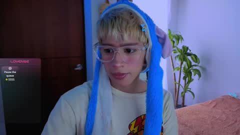 taichi online show from December 15, 4:03 pm