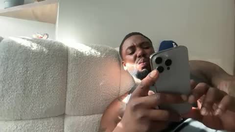 Tairon Tucke online show from April 21, 9:11 pm