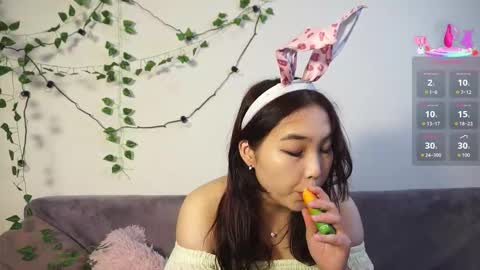 Soo Ying online show from November 16, 9:17 pm