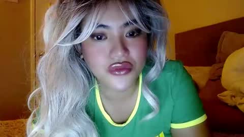 Lena online show from December 5, 2:50 pm